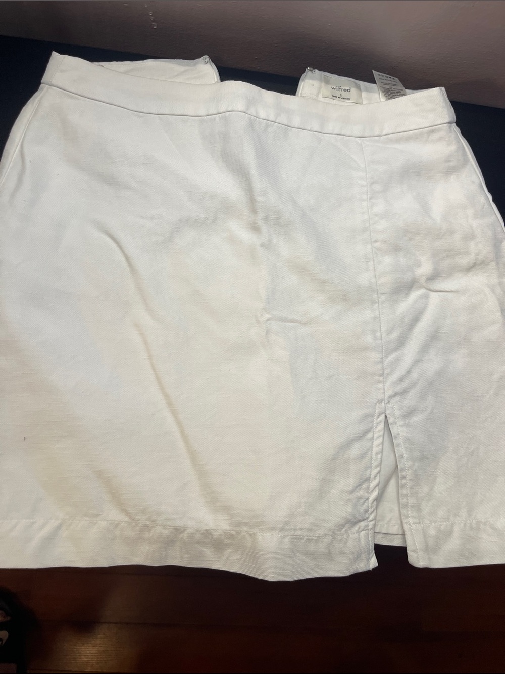 Wilfred White Mini Skirt with Subtle Front Slit